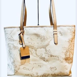 ♦️Alviero Martini White Geo Tote